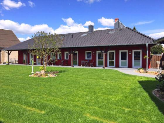 Pension Ebert'S Hof Pirow エクステリア 写真